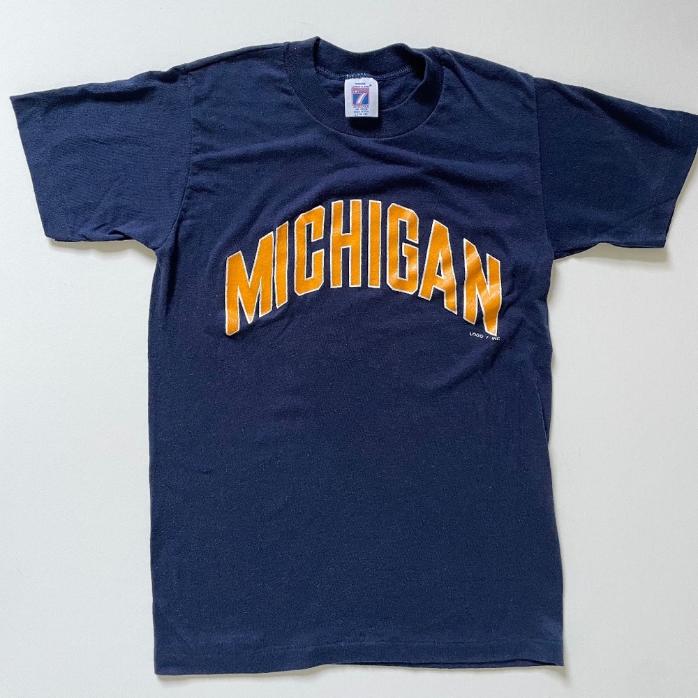 Vintage u of Michigan tshirt